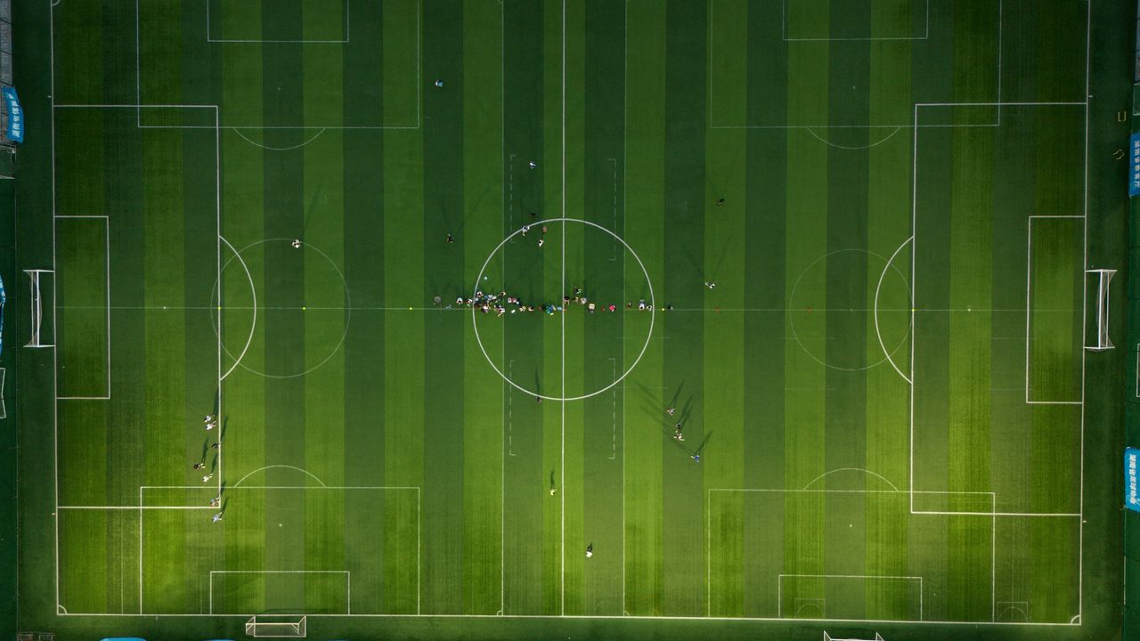 Voetbalstadion van bovenaf, sfeerbeeld bij de rijkste voetbalclubs